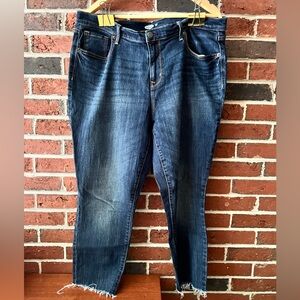 Womens curvy skinny jeans